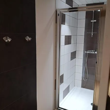 Chalet, 8 Personnes - L'oustal