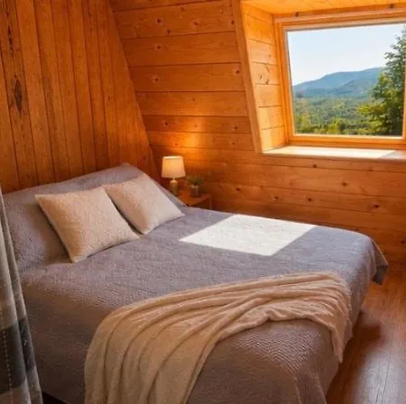 Chalet, 8 Personnes - L'oustal