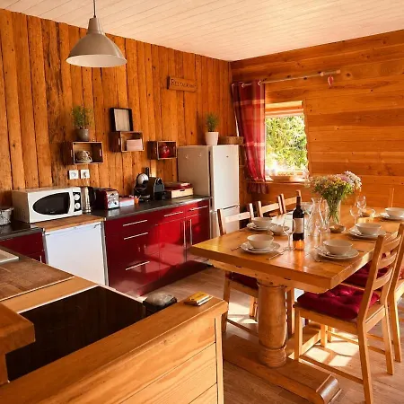 Chalet, 8 Personnes - L'oustal